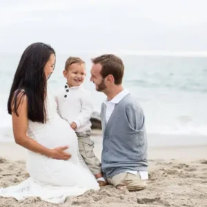 SN Sending warm congratulations and happiness to everyone, Nick Vujicic unites his adorable twin daughters while radiating gratitude and joy.